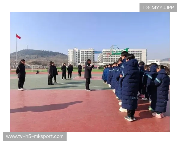 青训是否强调球员个性表达与团队协同能力平衡，青训球员有工资吗