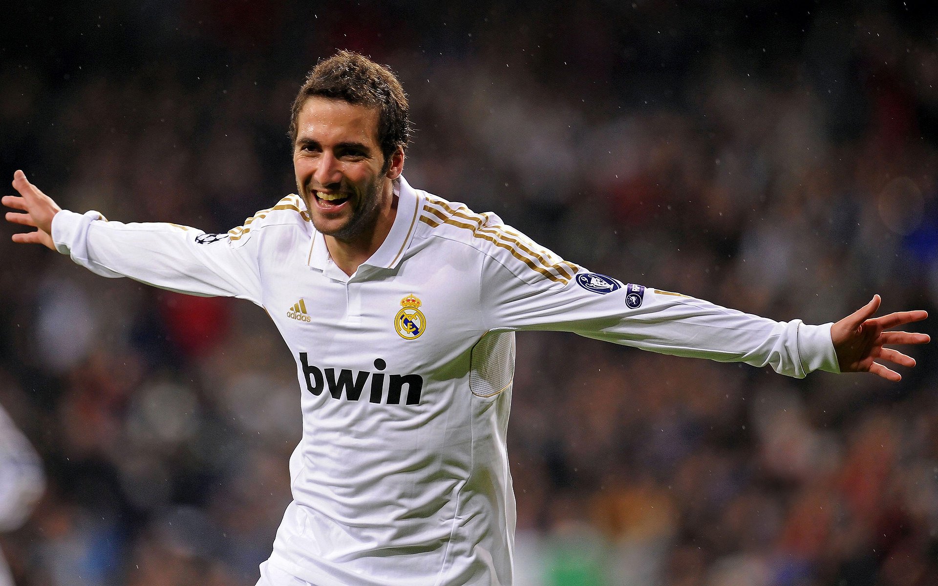 五大联赛是否通过中路传控制造更多反击起点，五大联赛实力分析